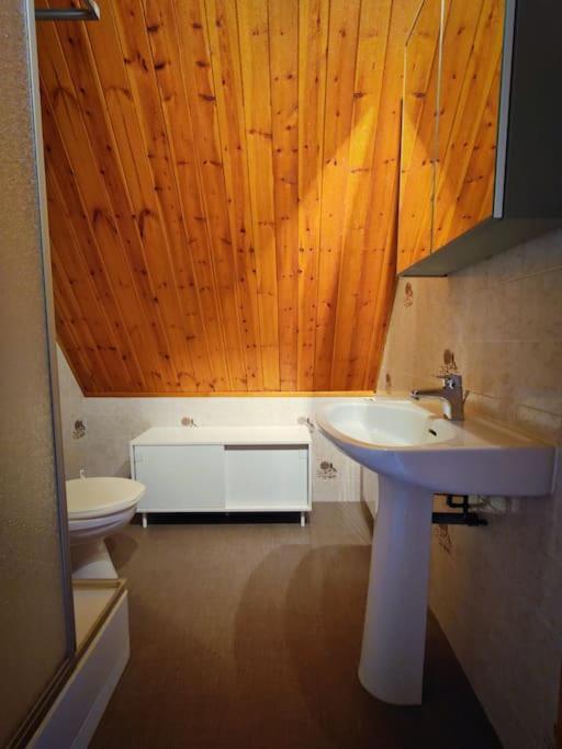 Logement 6 pers au cœur des montagnes pyrénéennes Boutx Exterior foto